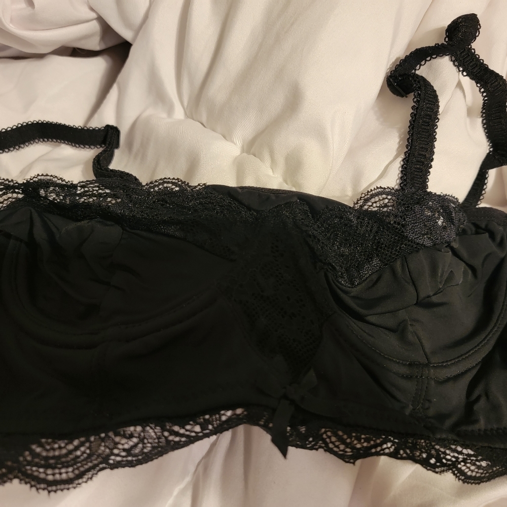 Bra - Picture 2 of 5